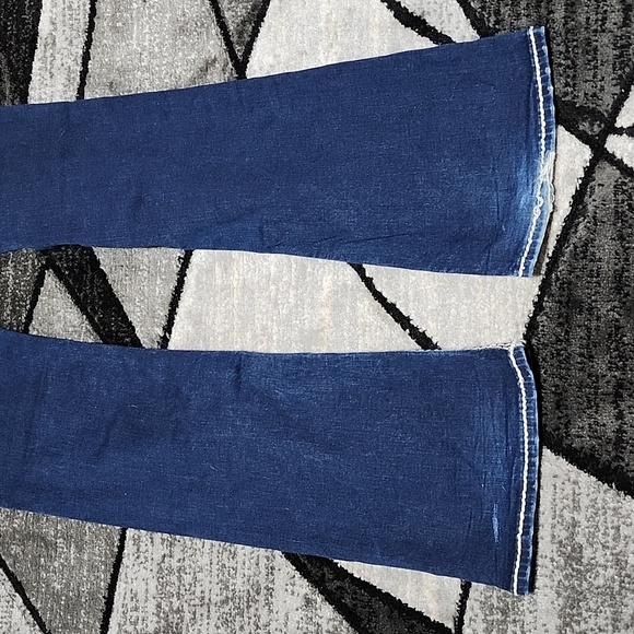 ROCK REVIVAL JANELLE EMBROIDERED RHINESTONES STUDDED BOOT-LEG DENIM JEAN - Picture 13 of 15